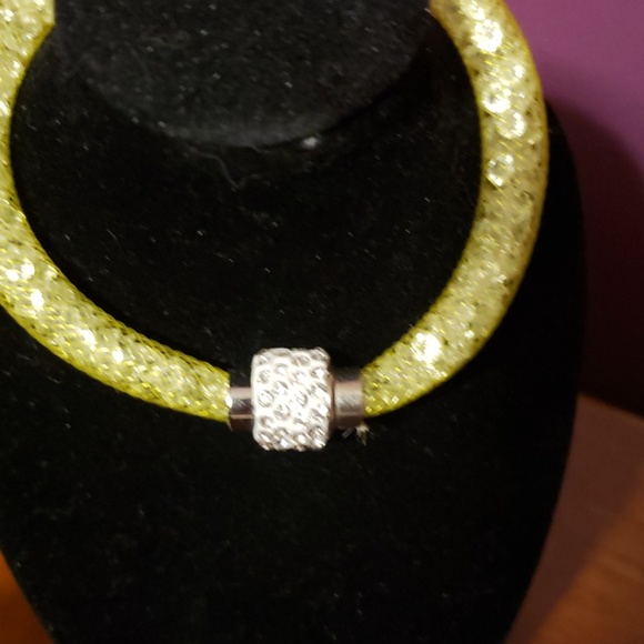 Nwot mesh crystal bracelet - Picture 3 of 4